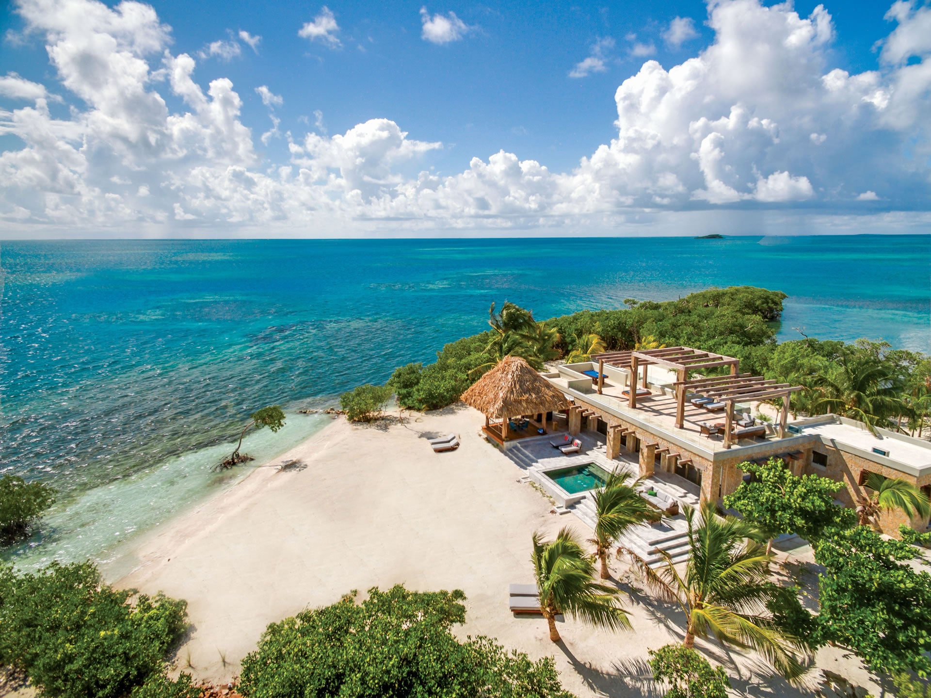 Praslin Luxury Pool Villa in Mahé