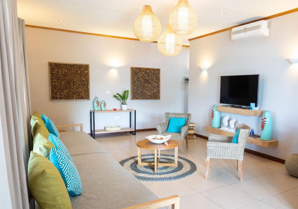 Praslin Luxury Pool Villa in Mahé